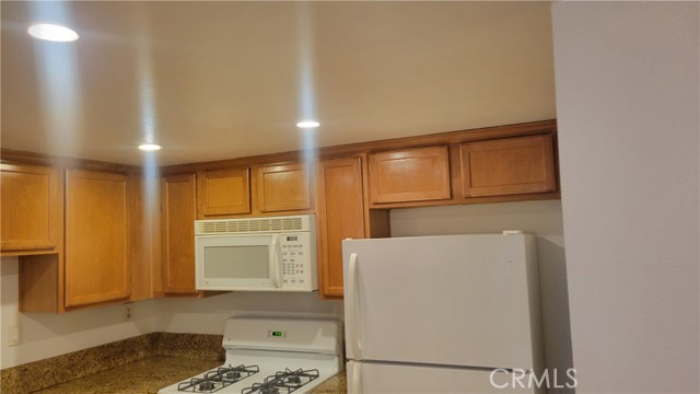 1341 Massachusetts Avenue, Riverside CA: https://media.crmls.org/medias/761cda24-94fa-40aa-8330-7008a95ab0d0.jpg