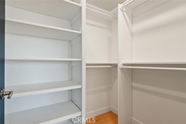 2633 S Cochran Avenue, Los Angeles CA: https://media.crmls.org/medias/761cecce-f032-421f-a8c2-58fbe834832d.jpg