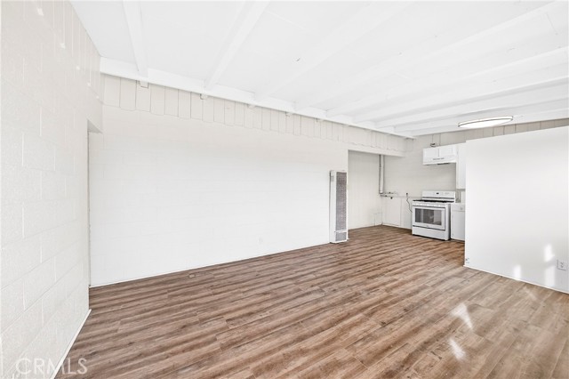 11389 Lee Ave., Adelanto CA: https://media.crmls.org/medias/761edae7-a524-4dbf-8490-f07b747d8356.jpg