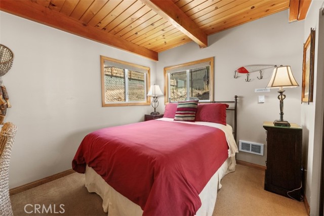 653 Temple Lane, Big Bear Lake CA: https://media.crmls.org/medias/761f332d-8b7a-4e8b-b6c5-560d1acad497.jpg