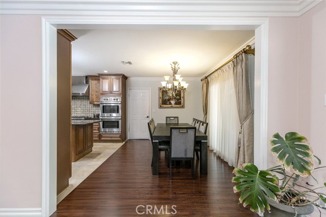 18231 San Jose Street, Porter Ranch CA: https://media.crmls.org/medias/761fd1c4-c0a8-4980-82d1-2d6bd5e33f57.jpg