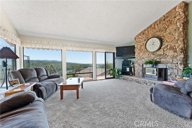 Detail Gallery Image 17 of 29 For 5328 Treasure Hill Dr, Oroville,  CA 95966 - 3 Beds | 2/1 Baths