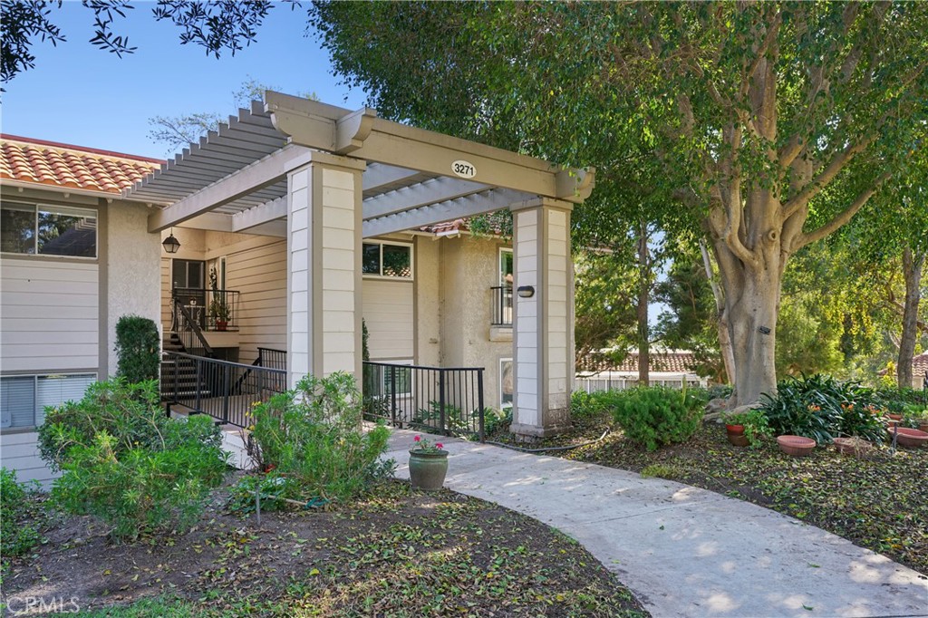 3271 San Amadeo #P