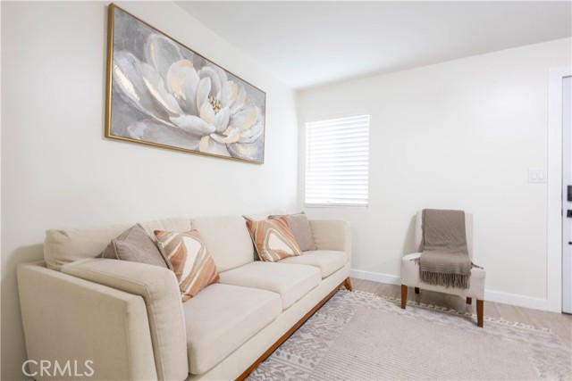 3720 S St Andrews Place, Los Angeles CA: https://media.crmls.org/medias/7620c210-04cf-461f-8211-37528d09a873.jpg