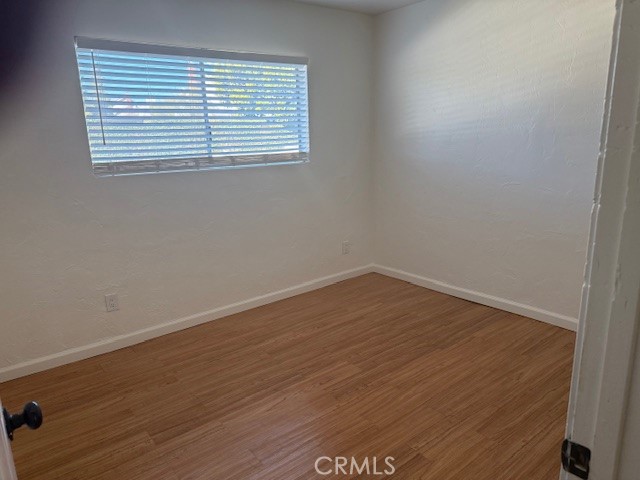 https://media.crmls.org/medias/7620c2b0-2cbf-4226-8637-702f44c3d455.jpg?preset=X-Large