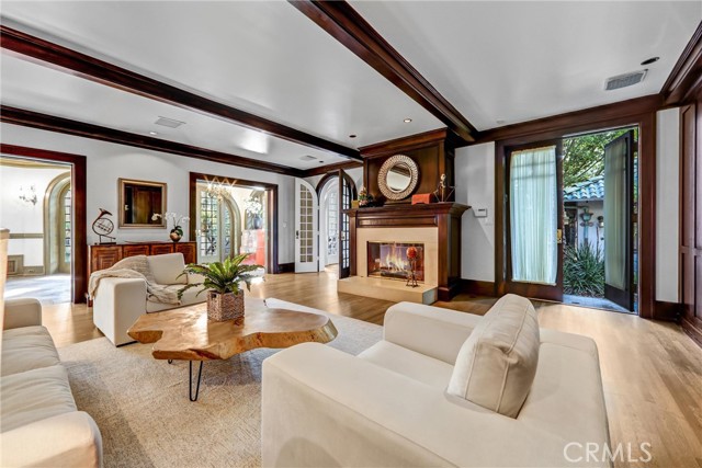 1215 Wentworth, Pasadena CA: https://media.crmls.org/medias/7620cdab-5a32-40fe-be01-726d40b87f58.jpg