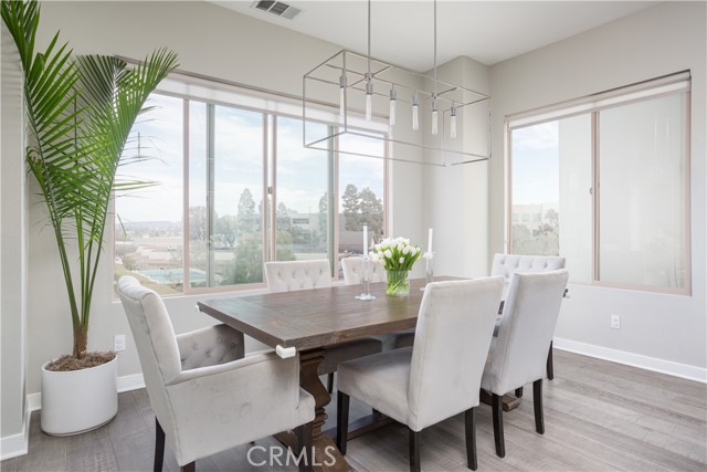 Detail Gallery Image 7 of 24 For 72 Ebb Tide Cir, Newport Beach,  CA 92663 - 3 Beds | 3/1 Baths