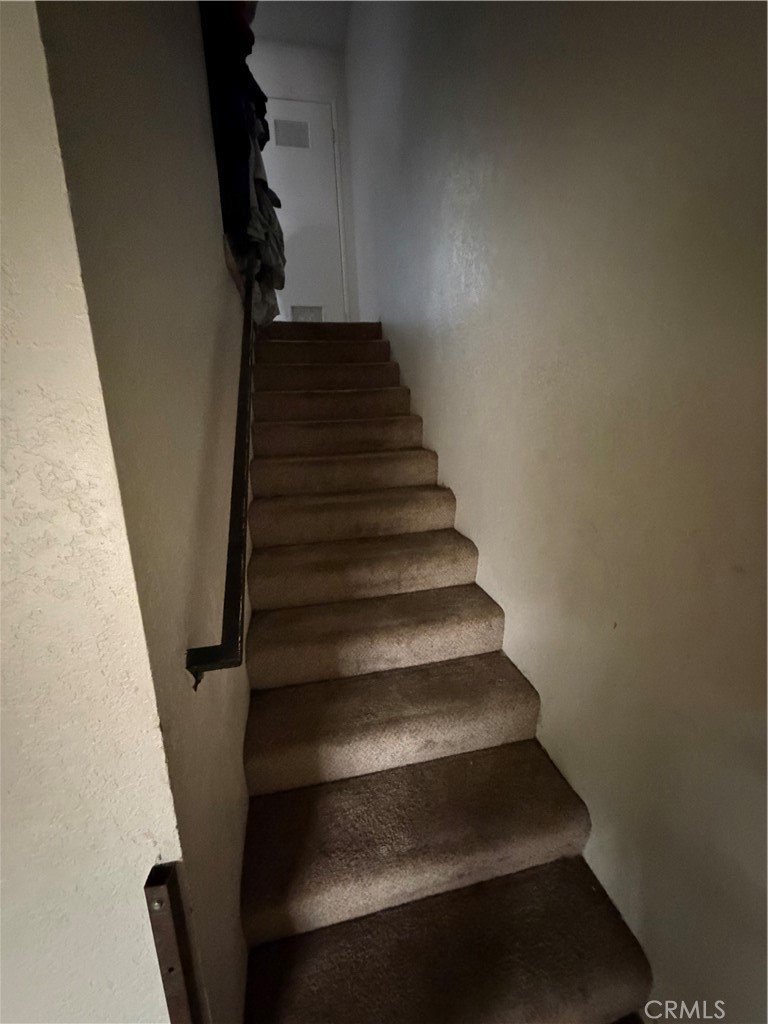 https://media.crmls.org/medias/76216c75-9296-4918-bf8e-d4e88bfbdebf.jpg?preset=X-Large