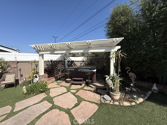 Detail Gallery Image 11 of 18 For 6142 Kimberly Dr, Huntington Beach,  CA 92647 - 3 Beds | 2 Baths