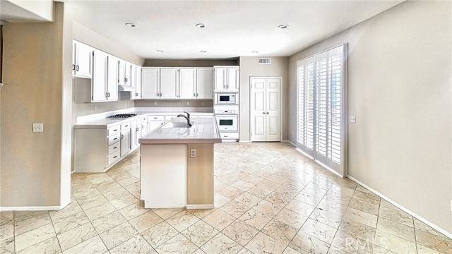 6839 LUNT ST, Chino, CA, 91710 6839 LUNT ST, Chino, CA, 91710