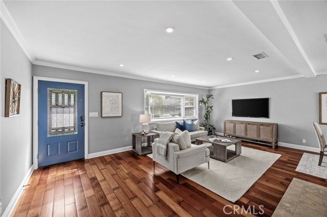 224 Pauline Place, Costa Mesa CA: https://media.crmls.org/medias/7623fb71-8502-4b07-8dcd-ddbc09b7e8d7.jpg
