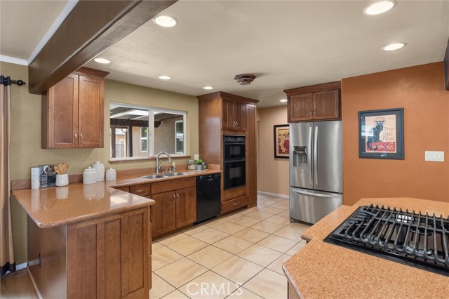 Detail Gallery Image 14 of 42 For 1095 Sierra Vista Way, Chico,  CA 95926 - 3 Beds | 2 Baths