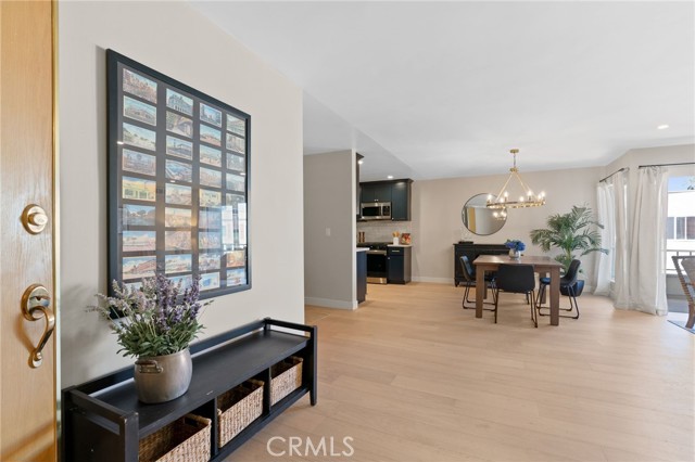 Detail Gallery Image 3 of 26 For 10707 Camarillo St #314,  North Hollywood,  CA 91602 - 2 Beds | 2 Baths