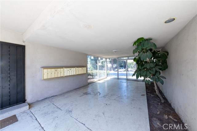 Detail Gallery Image 4 of 16 For 11827 Beverly Bld #3,  Whittier,  CA 90601 - 2 Beds | 1 Baths