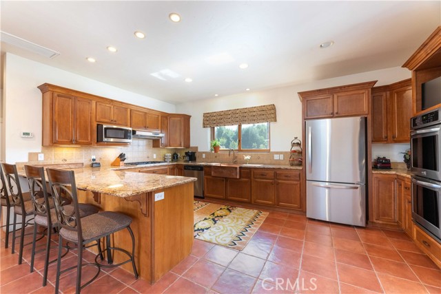 1615 Halsey Street, Redlands CA: https://media.crmls.org/medias/76252b06-94ad-4f35-a6b2-73e9d0d0005f.jpg