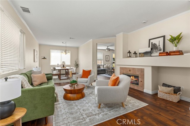 Detail Gallery Image 4 of 33 For 40929 Engelmann Oak St, Murrieta,  CA 92562 - 6 Beds | 2/1 Baths