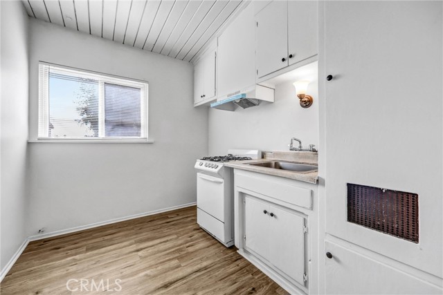 Detail Gallery Image 4 of 12 For 3622 E Colorado Bld #5,  Pasadena,  CA 91107 - 0 Beds | 1 Baths