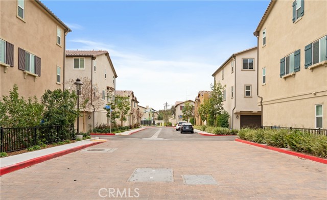 Detail Gallery Image 27 of 30 For 14714 Sherman Way, Van Nuys,  CA 91405 - 4 Beds | 3/1 Baths