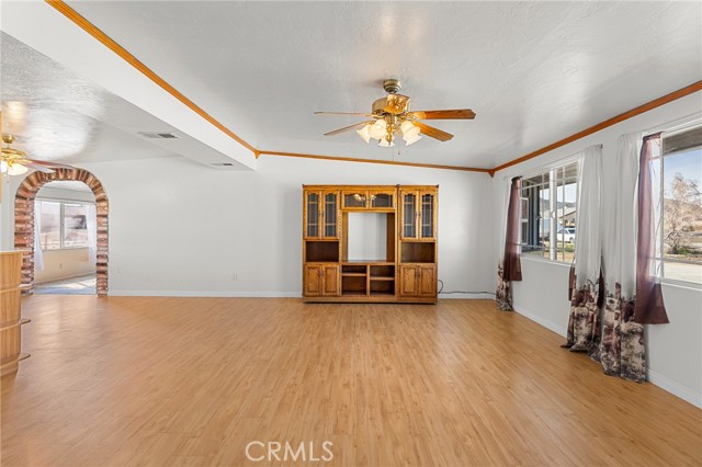 Detail Gallery Image 7 of 31 For 21103 Wigwam St, Apple Valley,  CA 92307 - 3 Beds | 1/1 Baths