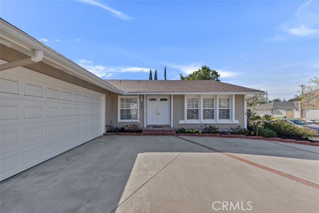 Detail Gallery Image 3 of 39 For 20828 Bermuda St, Chatsworth,  CA 91311 - 4 Beds | 2 Baths
