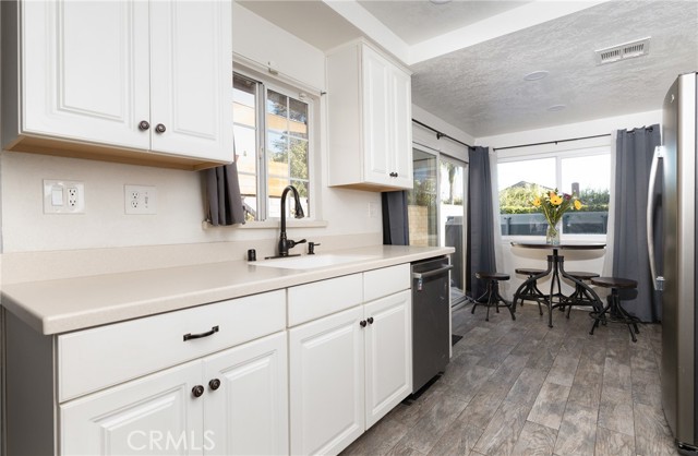 Detail Gallery Image 9 of 21 For 6667 King St, Chino,  CA 91710 - 4 Beds | 2 Baths