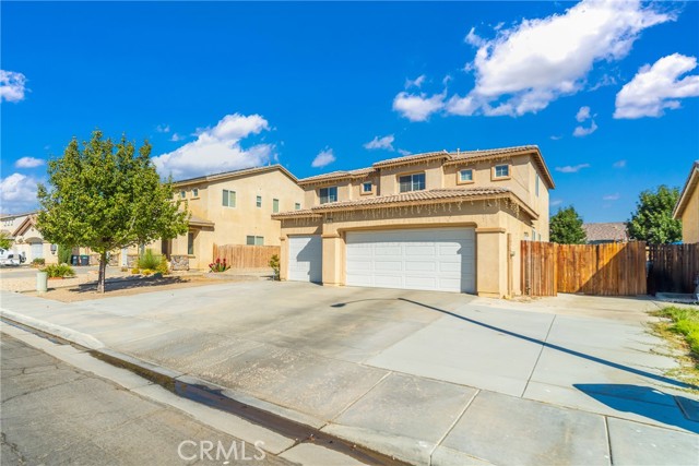 Detail Gallery Image 2 of 29 For 3401 Gemstone Ave, Rosamond,  CA 93560 - 5 Beds | 2/1 Baths