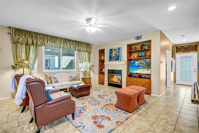 Detail Gallery Image 8 of 50 For 25304 Rolling Greens, Saugus,  CA 91350 - 6 Beds | 4 Baths