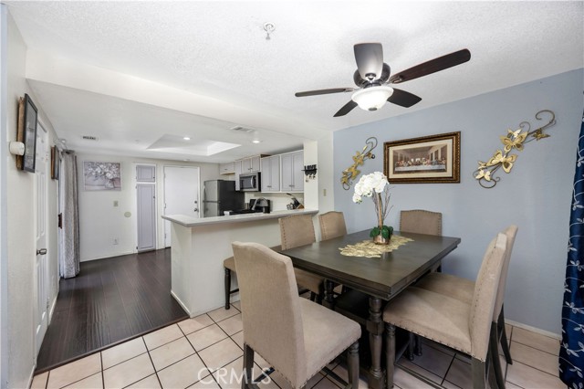 Detail Gallery Image 8 of 31 For 11798 Rustic, Fontana,  CA 92337 - 3 Beds | 2/1 Baths