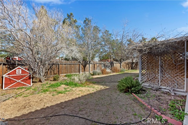 Detail Gallery Image 27 of 35 For 18904 Madrone, Hesperia,  CA 92345 - 4 Beds | 2 Baths