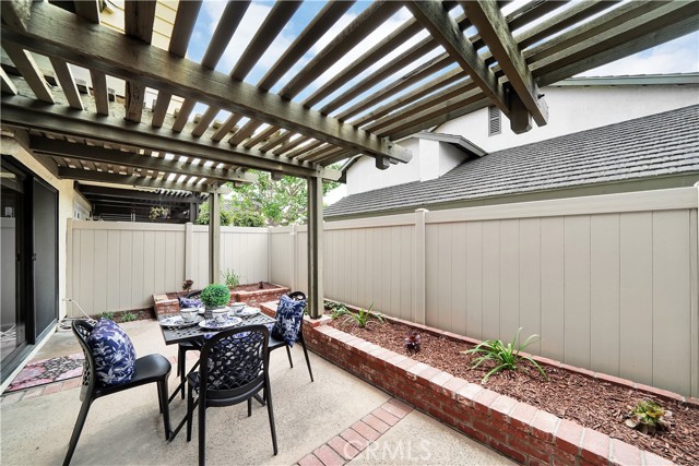 Detail Gallery Image 20 of 21 For 18117 Red Oak Ct #50,  Fountain Valley,  CA 92708 - 2 Beds | 2/1 Baths