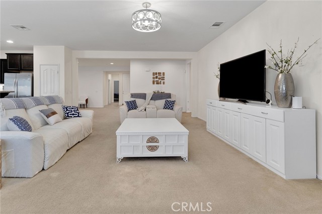 Detail Gallery Image 8 of 49 For 14267 Solterra Ln, Adelanto,  CA 92301 - 4 Beds | 3 Baths