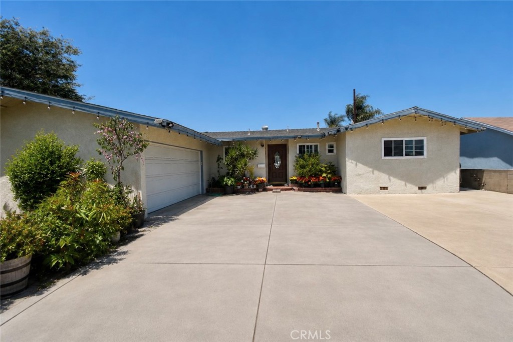 10215 Ashdale