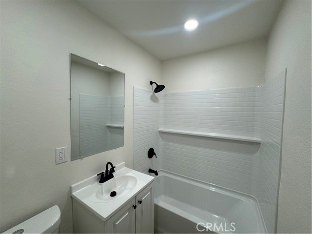 Detail Gallery Image 9 of 19 For 2690 Flores St, San Bernardino,  CA 92407 - 5 Beds | 2 Baths