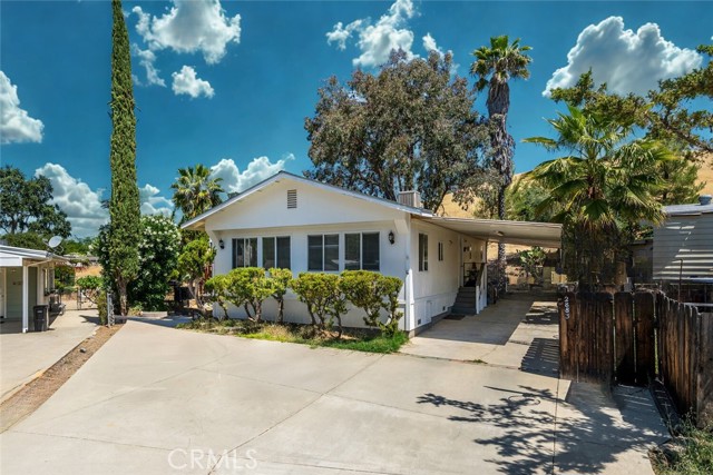 2883 Mammoth Lane, Paso Robles CA: https://media.crmls.org/medias/762cd6ba-81ea-4e38-bace-8f44cebed2c4.jpg