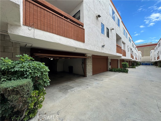 Detail Gallery Image 20 of 22 For 402 S Garfield Ave #15,  Alhambra,  CA 91801 - 3 Beds | 3 Baths