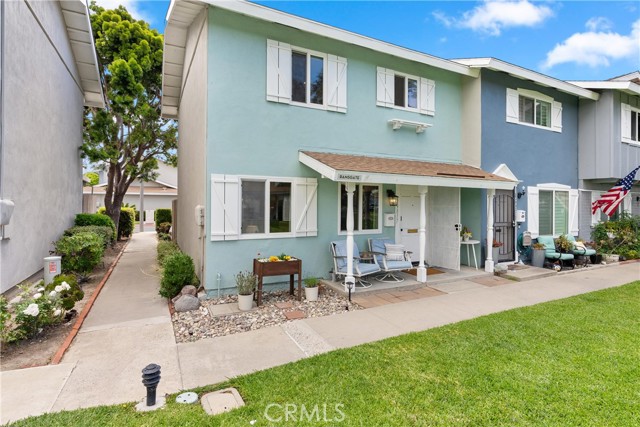 19817 RAMSGATE Lane, Huntington Beach CA: https://media.crmls.org/medias/762db74f-0062-4378-9b48-7f5cf348a604.jpg