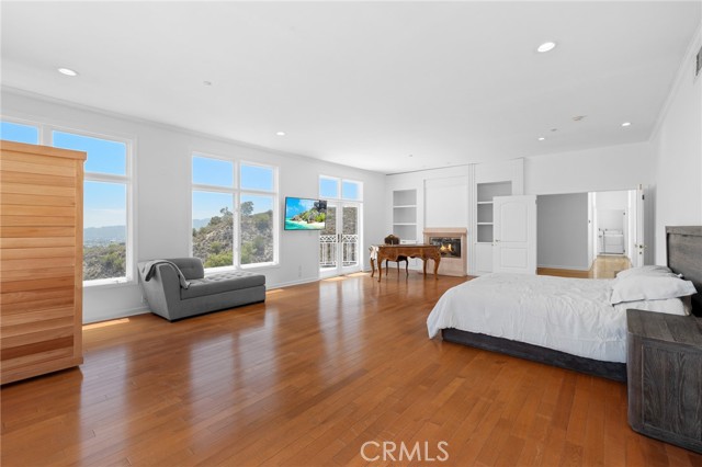 759 Foxkirk Road, Glendale CA: https://media.crmls.org/medias/762e9c38-7a32-4c58-872b-8ff705b3fd07.jpg