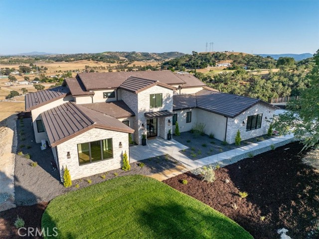 1755 Burnt Rock Way, Templeton CA: https://media.crmls.org/medias/762f46a1-7a7d-457d-938e-03bc3b03fa07.jpg