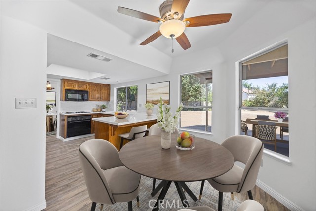 Detail Gallery Image 7 of 39 For 601 Las Arenas Ct, Bakersfield,  CA 93314 - 3 Beds | 2/1 Baths