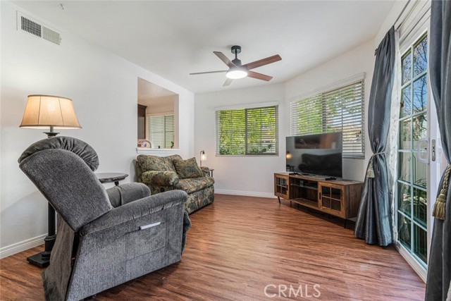 Detail Gallery Image 6 of 24 For 1878 Rory Ln #6,  Simi Valley,  CA 93063 - 2 Beds | 2/1 Baths