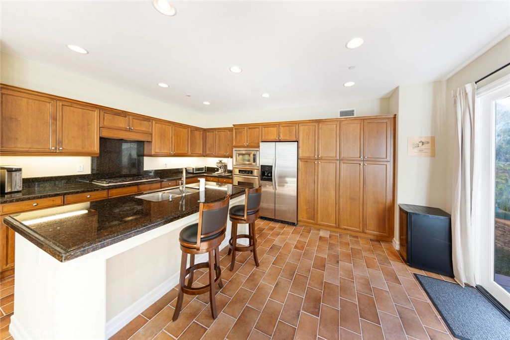 MLS #OC25172072 img 14