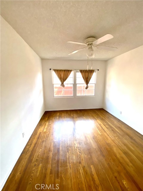 Detail Gallery Image 10 of 19 For 1212 W Oak Ave, Fullerton,  CA 92833 - 5 Beds | 2 Baths