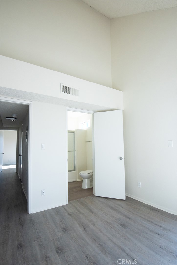 MLS #WS25278305 image #16