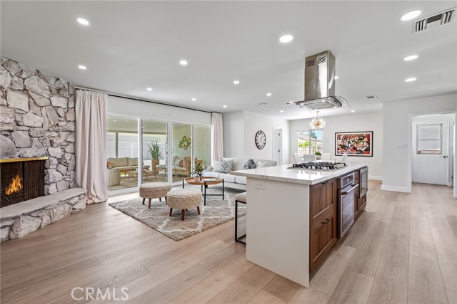 2116 E Thackery Street, West Covina CA: https://media.crmls.org/medias/7633f2a8-4e01-4819-8973-2803e956e632.jpg