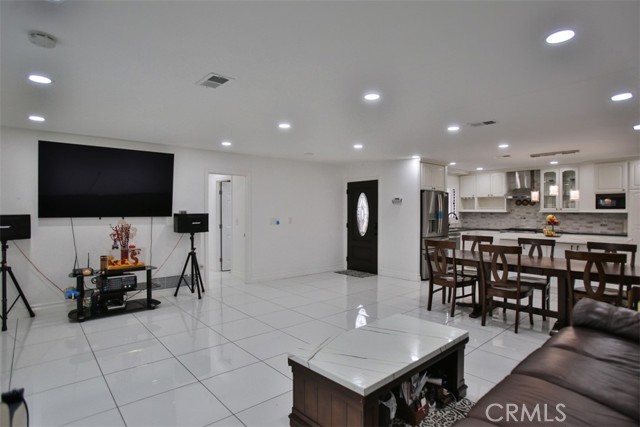 Detail Gallery Image 24 of 63 For 15261 Cascade Ln, Huntington Beach,  CA 92647 - 3 Beds | 2 Baths