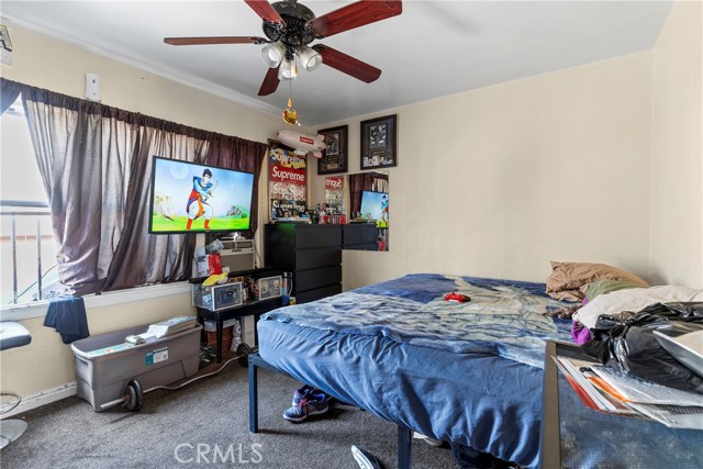 2227 E 112th Street, Los Angeles CA: https://media.crmls.org/medias/7634583c-d773-4ff5-83f5-0920dc7c3b65.jpg