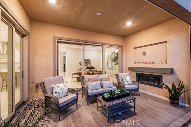 Detail Gallery Image 42 of 59 For 2413 Sierra Bella Dr, Corona,  CA 92882 - 5 Beds | 4/1 Baths