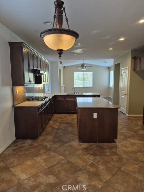 Detail Gallery Image 15 of 16 For 30282 Lamplighter Ln, Menifee,  CA 92584 - 4 Beds | 3 Baths