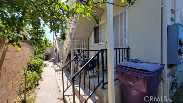2415 E 7th Street, Long Beach CA: https://media.crmls.org/medias/76389d4d-c83b-4b37-89c9-b627750274f7.jpg