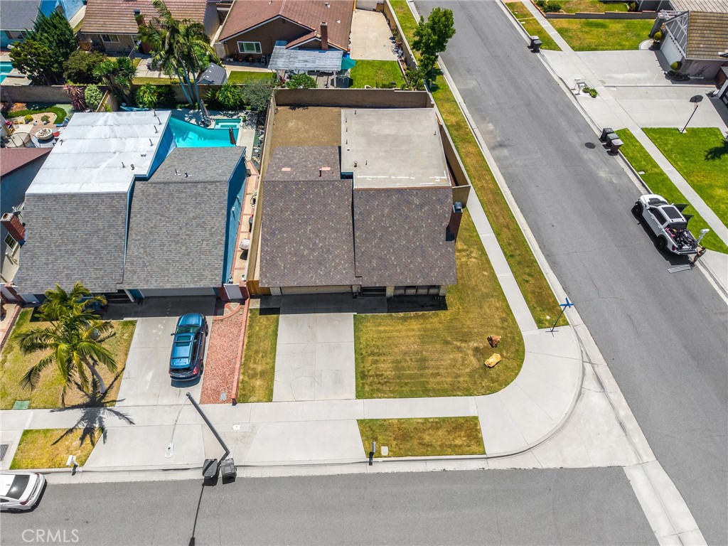 https://media.crmls.org/medias/7638a6ca-21a2-435a-bdf7-ae7c60aea70d.jpg?preset=X-Large